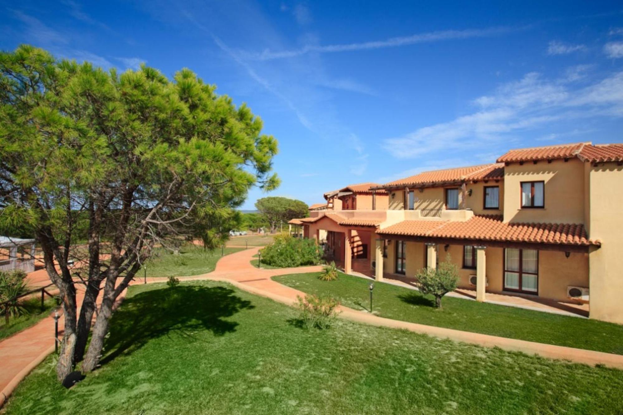 Residence Baia Dei Mirti Vignola Mare Ngoại thất bức ảnh