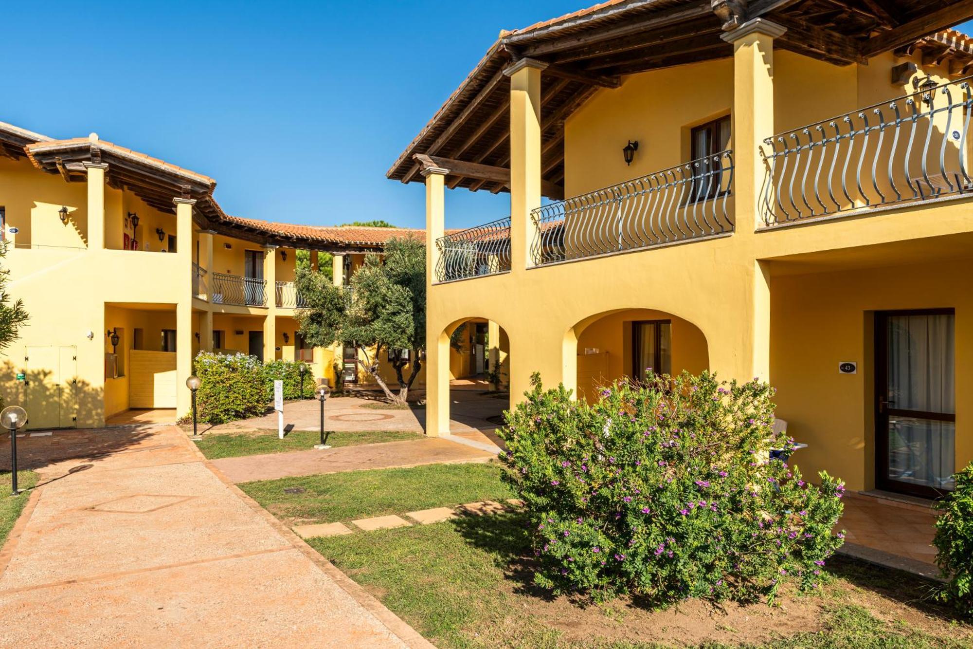 Residence Baia Dei Mirti Vignola Mare Ngoại thất bức ảnh