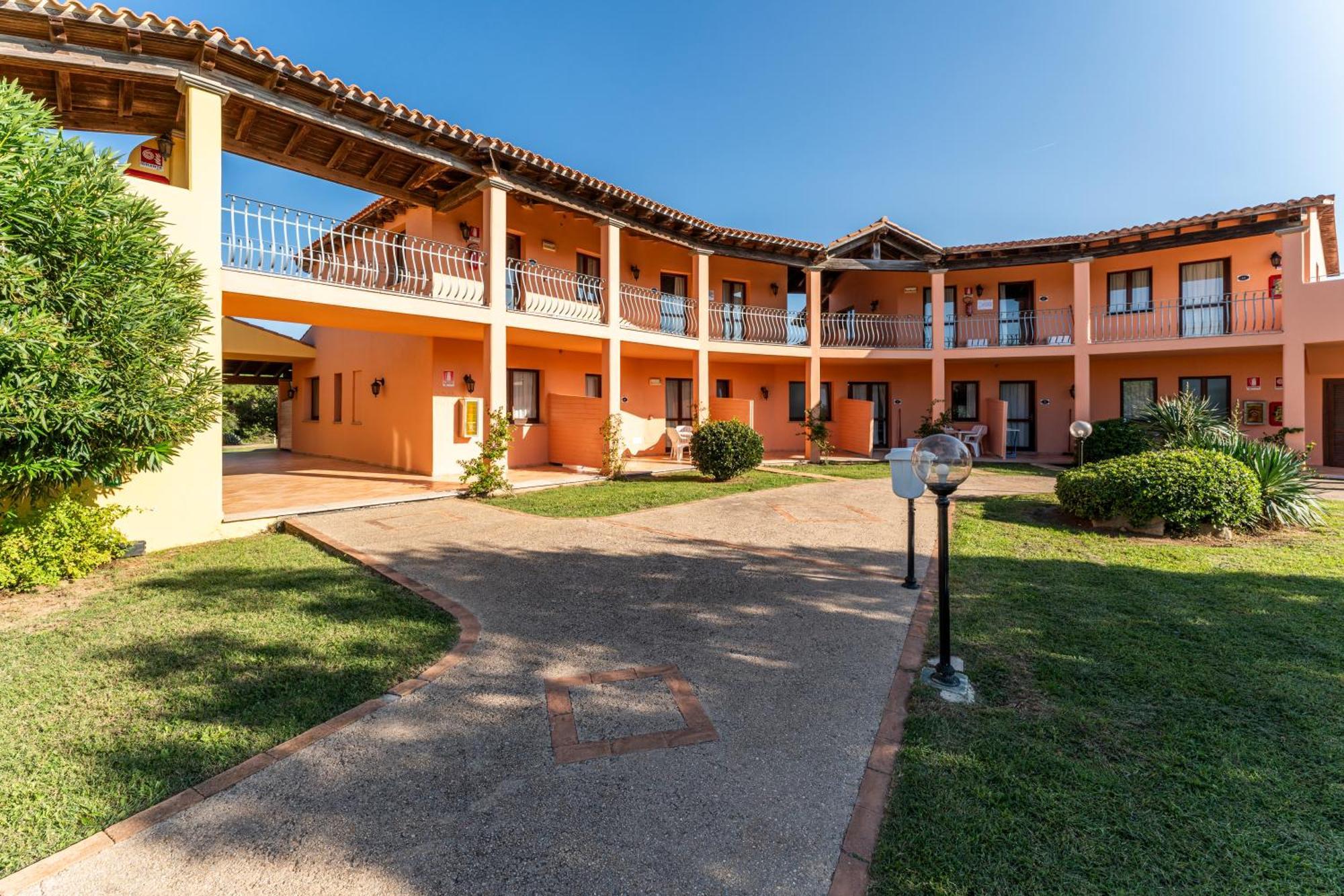 Residence Baia Dei Mirti Vignola Mare Ngoại thất bức ảnh